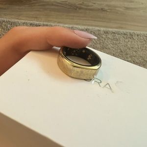 Gen 2 Oura Ring size 9 in Heritage Gold